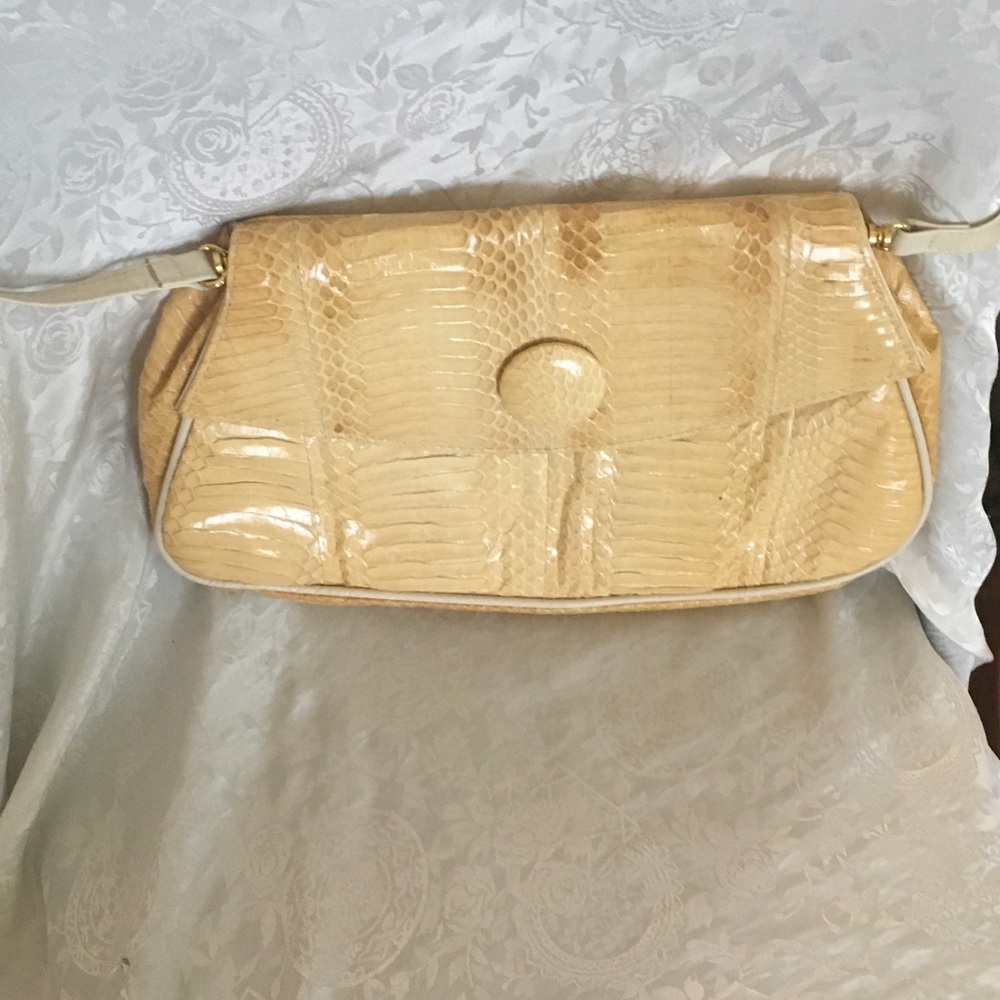 J.Renee Glossy Cream Croc-Embossed Shoulder Bag